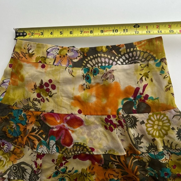 ETRO Milano 100% Silk Tiered Mini Skirt Floral Print Made in Italy IT 42 Luxury - Picture 7 of 8